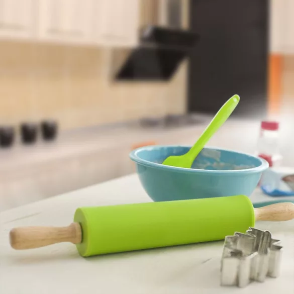 Rolling Pin with Pastry Mat - Green