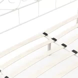 Mimi metal bed frame with a free slatted base in various sizes and colors - White 160x200cm