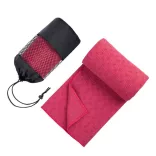 Non-slip yoga towel with a gift bag - pink