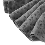 Non-slip yoga towel with a gift bag - gray