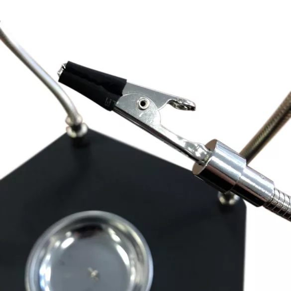 PCB Holder with Clamping Arms and Magnifier