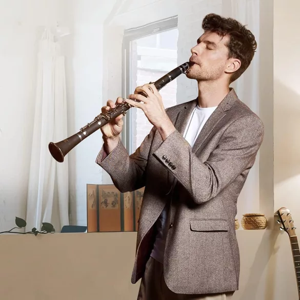 B clarinet with accessories in a shoulder bag