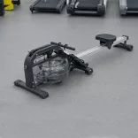 Water-resistant rowing machine, 150 kg weight capacity