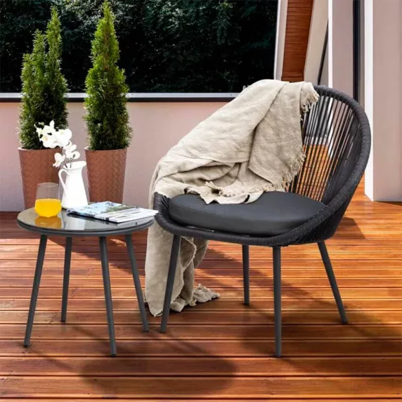 Outdoor/Indoor Armchair Set of 2 with Small Table